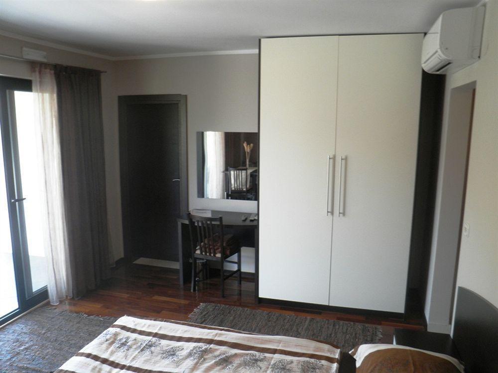 Logos Apartment *
