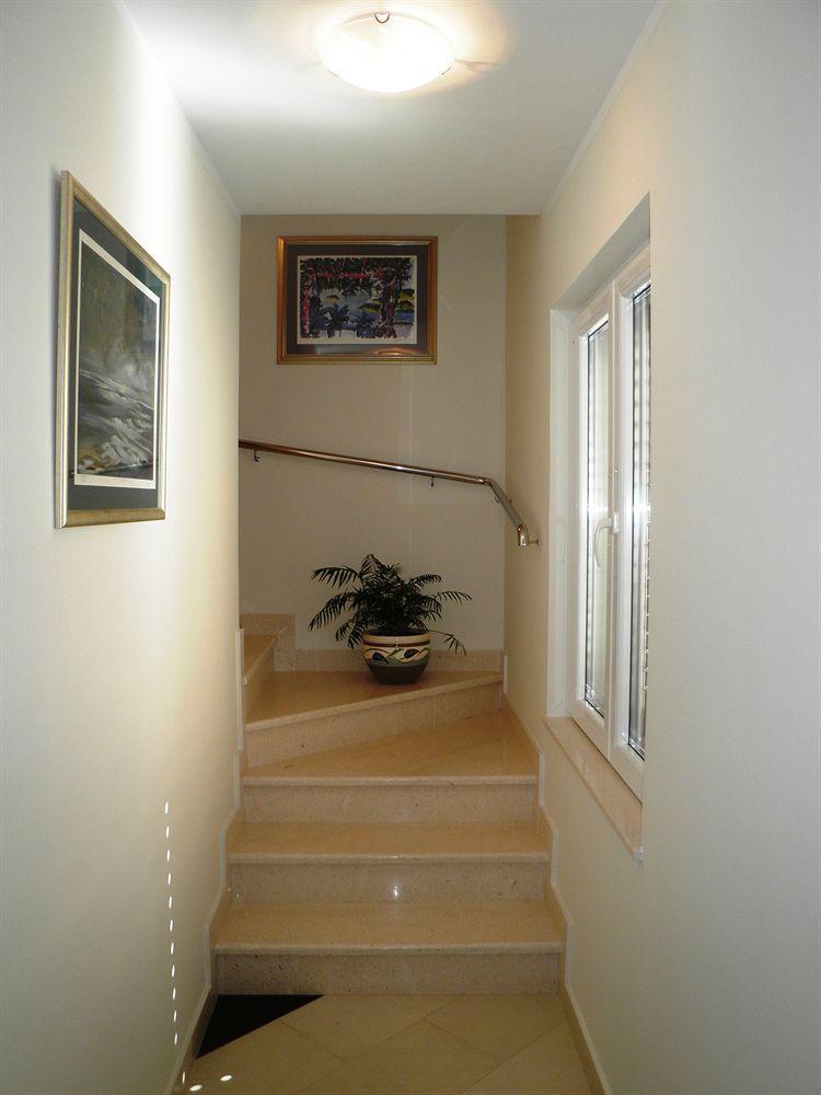 Logos Apartment