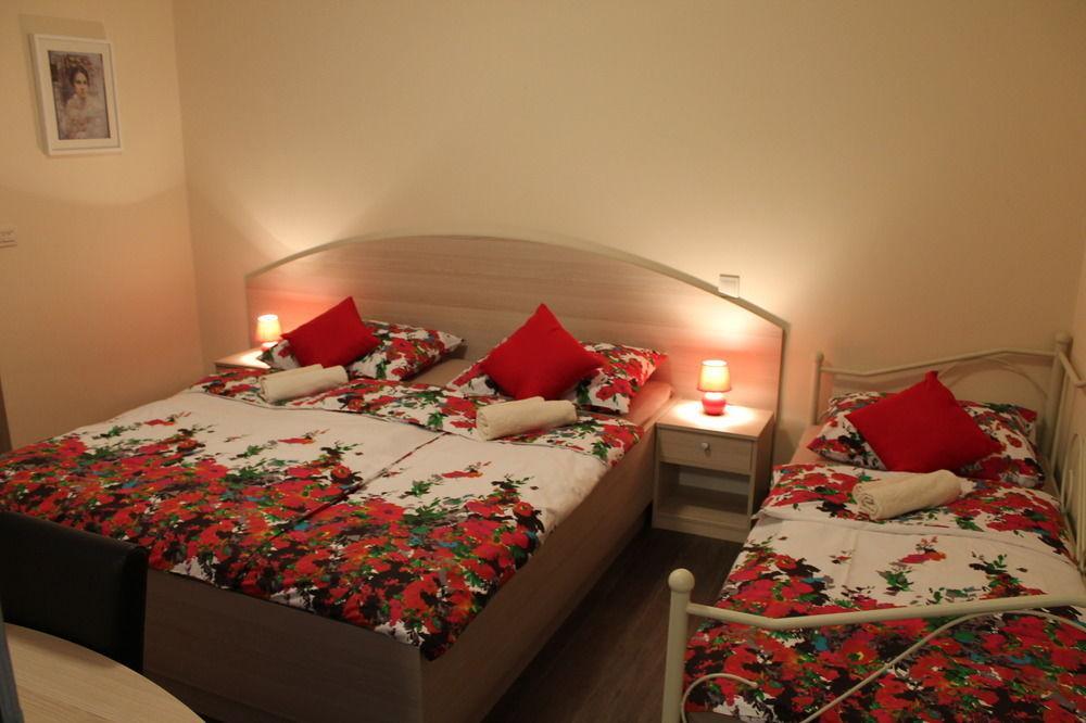 Logos Appartement *