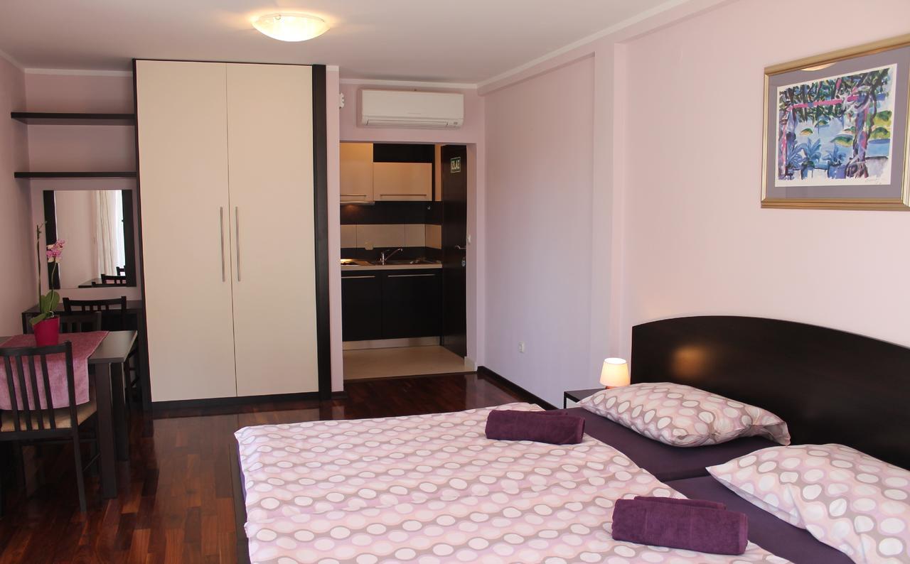 Appartement Logos *